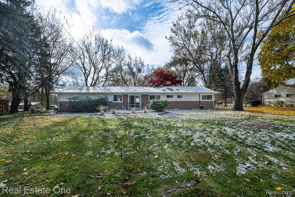 61 Nesbit Lane, Rochester Hills, MI 48309 — Photo 28