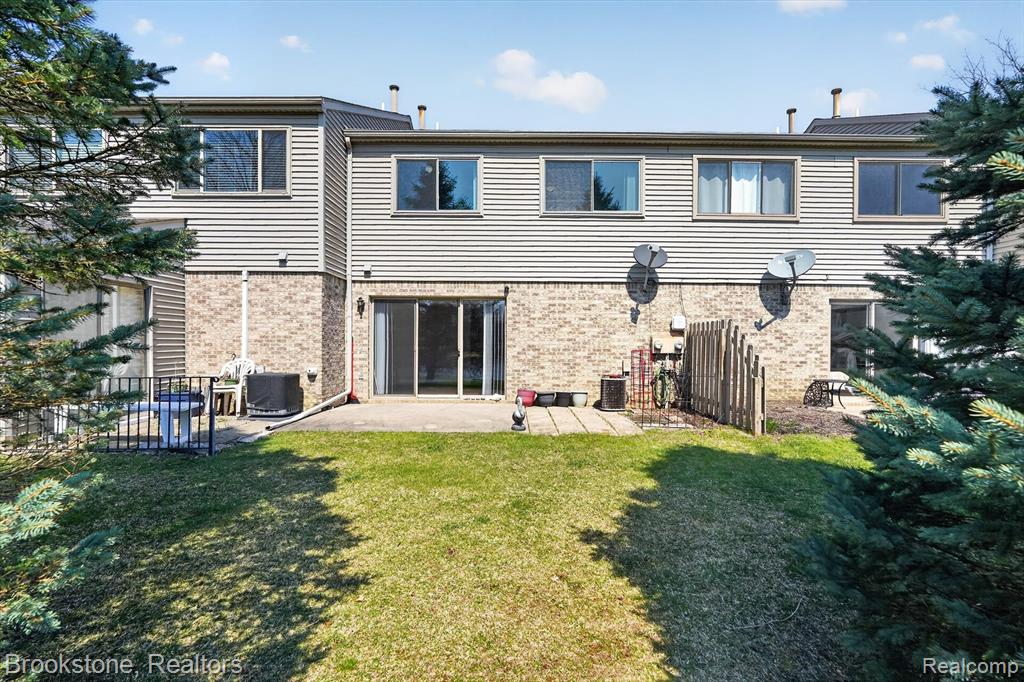 62401 Raleigh Court, 4, South Lyon, MI 48178 — Photo 22