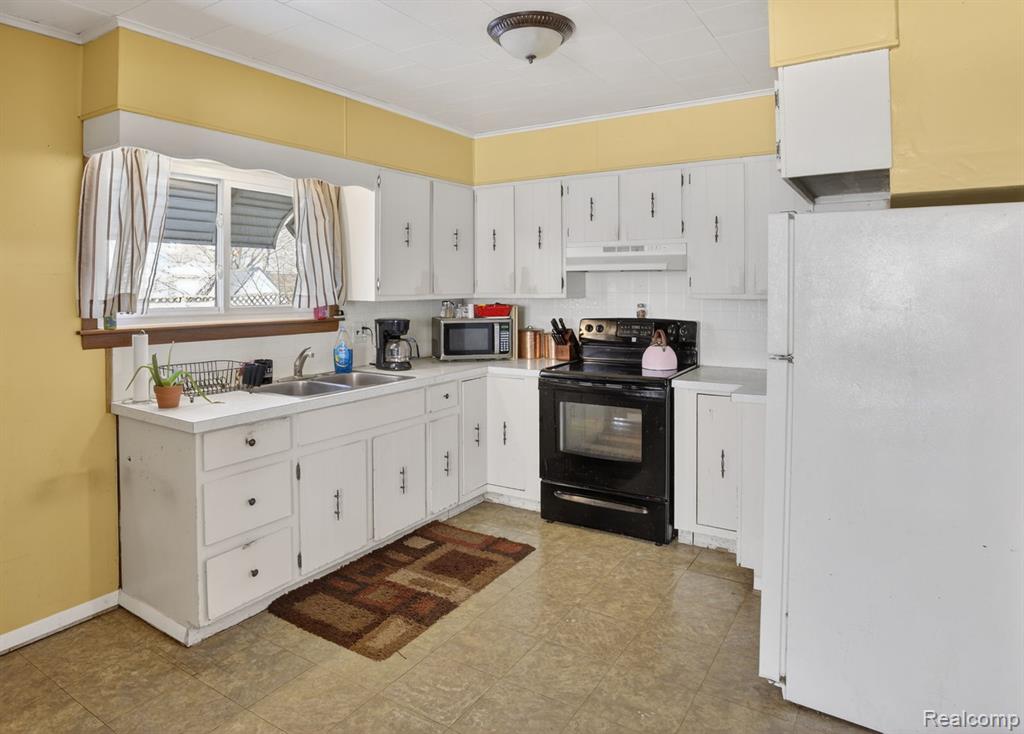 6074 Lennon Road, Swartz Creek, MI 48473 — Photo 11