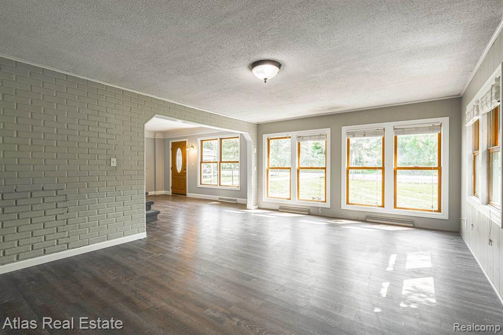 10493 Green Road, Goodrich Vlg, MI — Photo 15