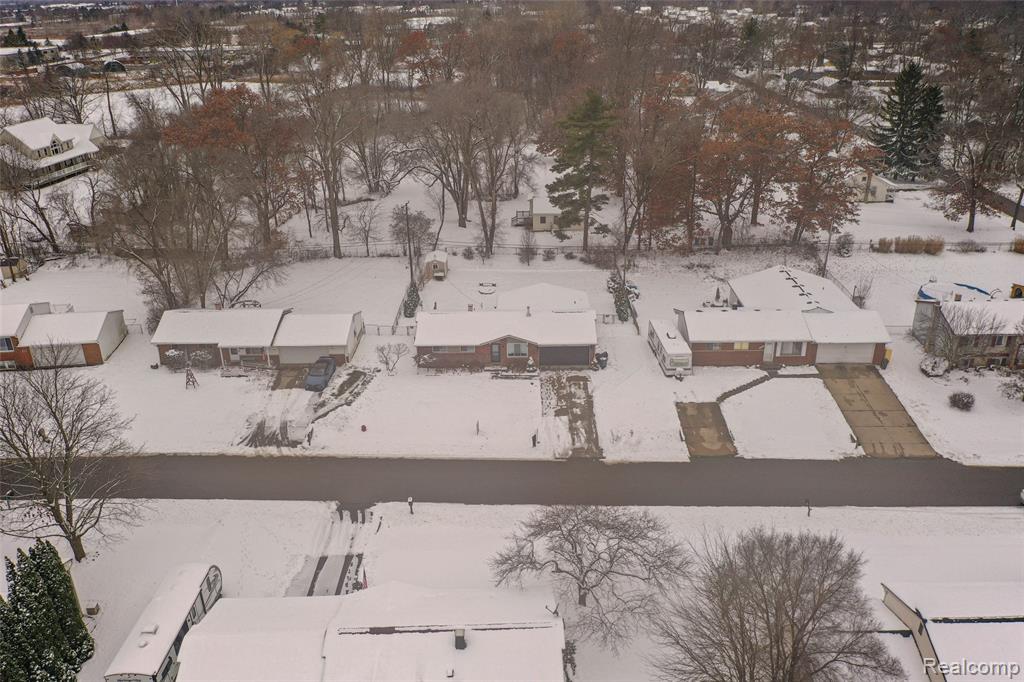 1443 West Drive, Wolverine Lake, MI 48390 — Photo 29