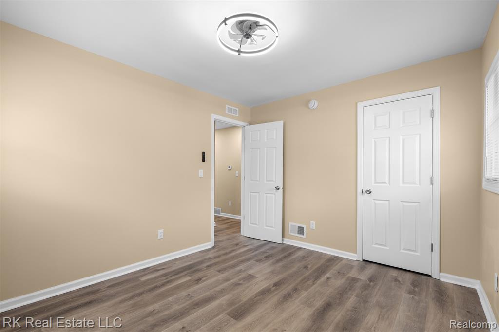 23290 Rosalind Avenue, Eastpointe, MI 48021 — Photo 17