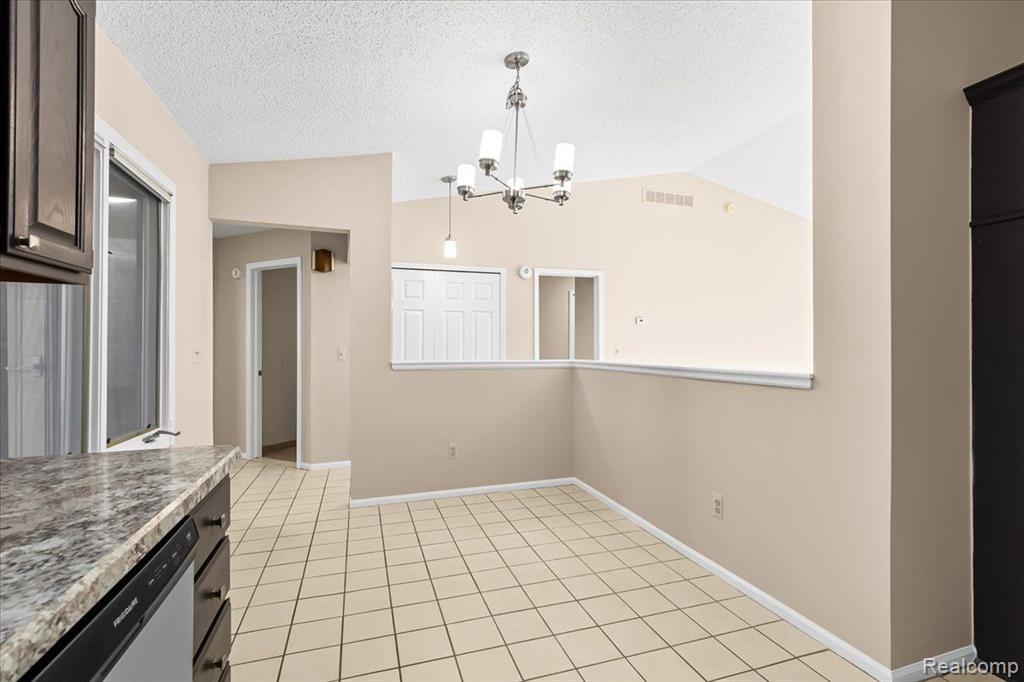 22245 RIVER RIDGE Trail, Farmington Hills, MI 48335 — Photo 18