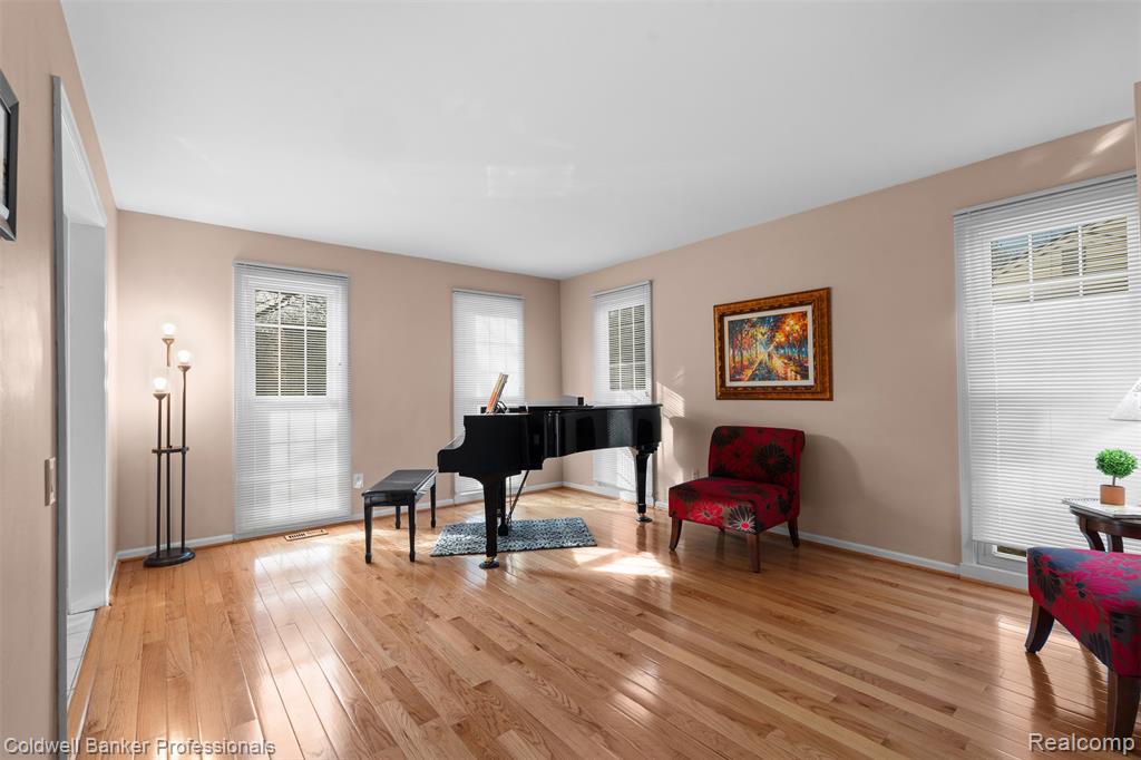 4347 Apple Valley Lane, West Bloomfield, MI 48323 — Photo 20