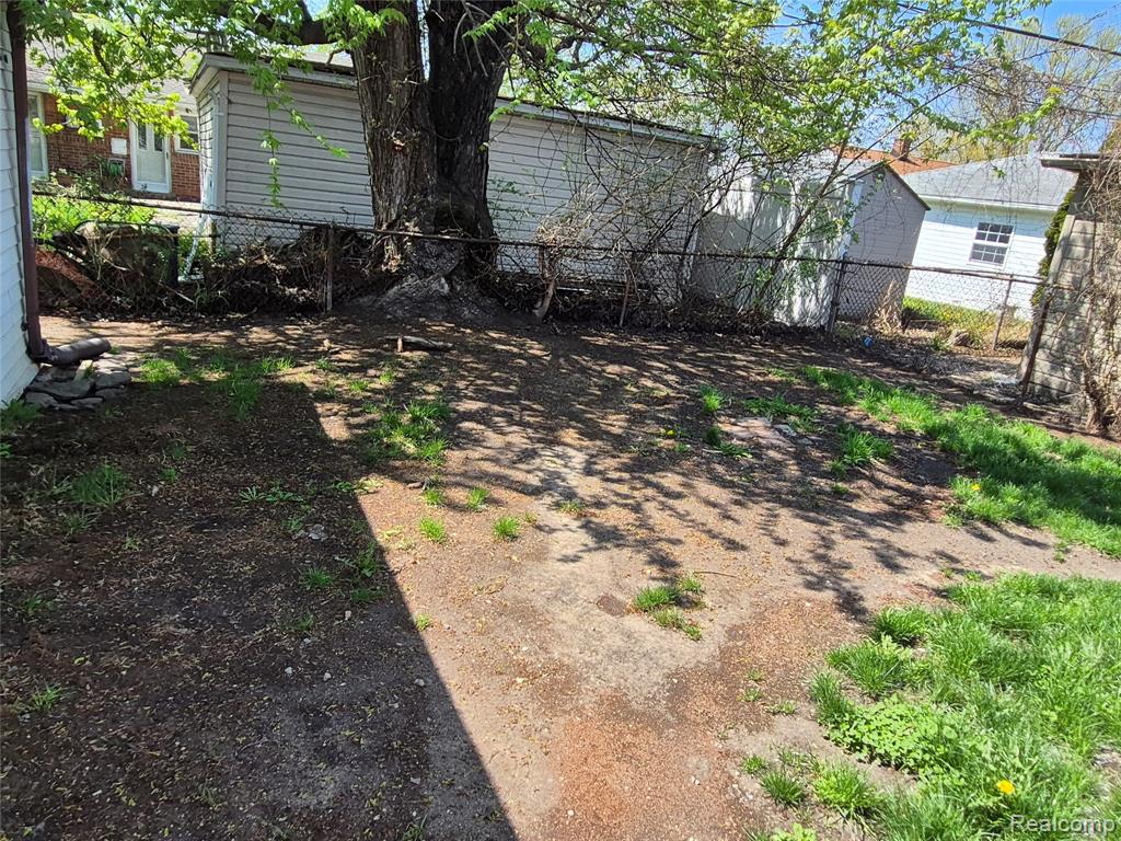 18570 Matthews Street, Riverview, MI 48193 — Photo 7