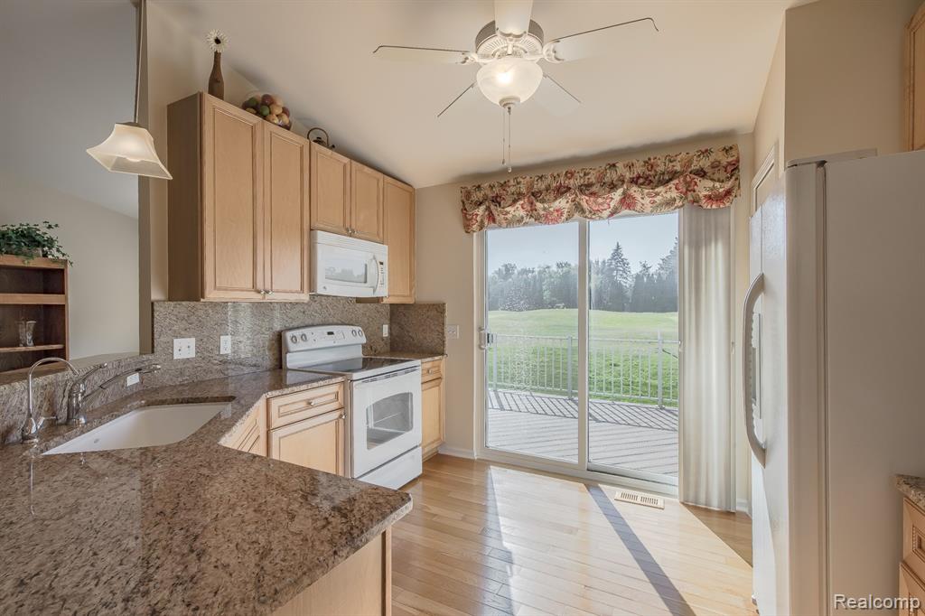 5985 Baypointe Boulevard, Clarkston, MI — Photo 23