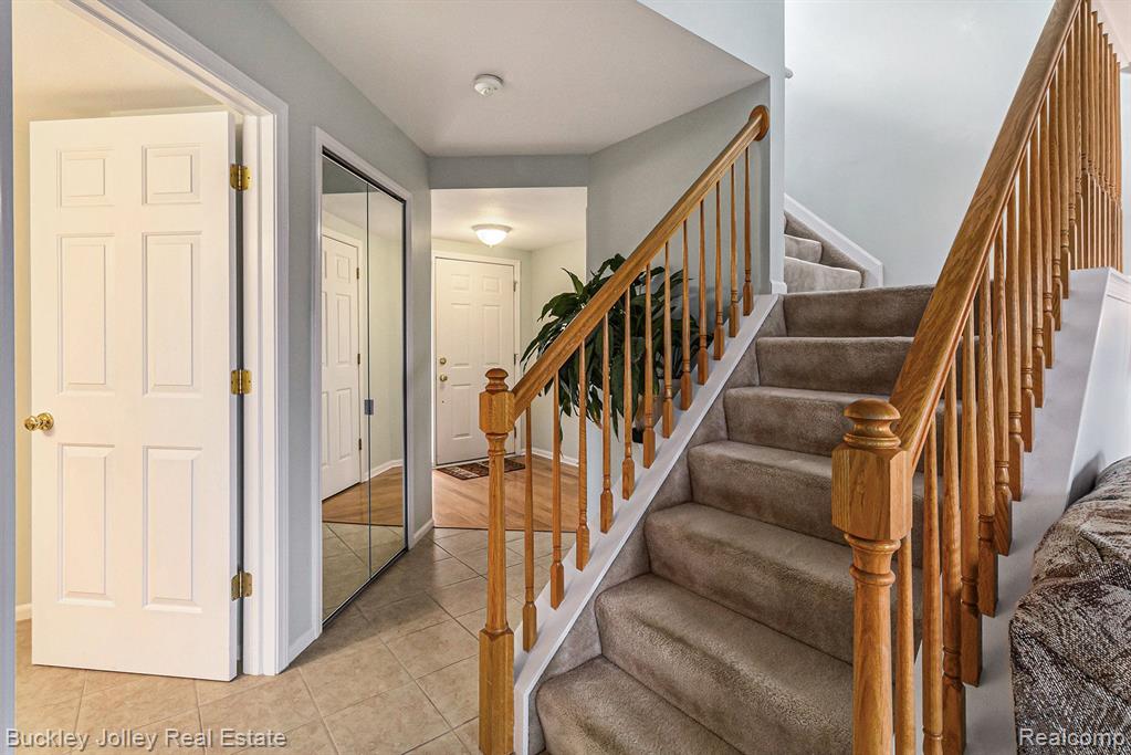 4419 WILLOW VIEW Court, Howell, MI 48843 — Photo 6