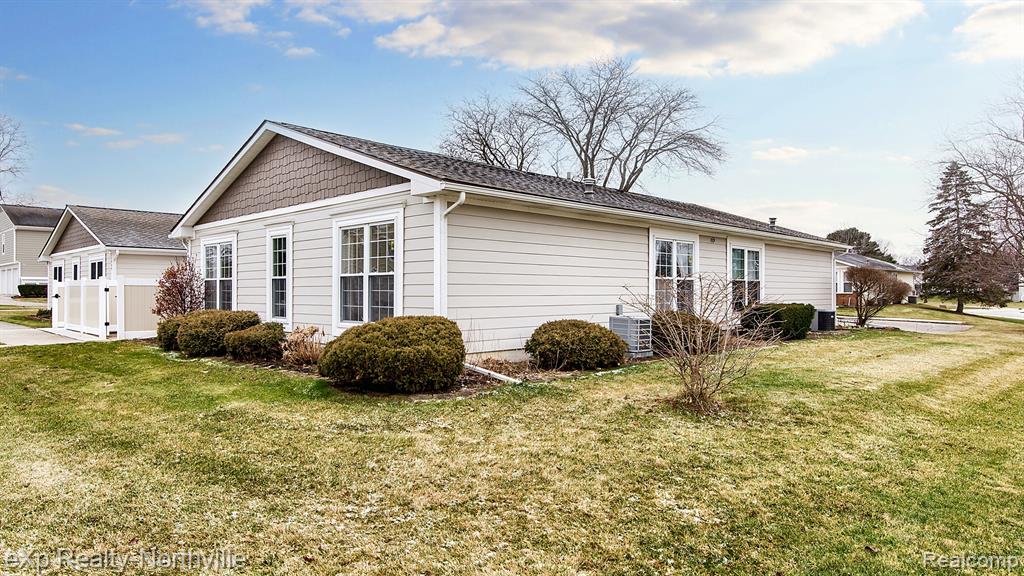 22845 RENFORD Street, Novi, MI — Photo 3