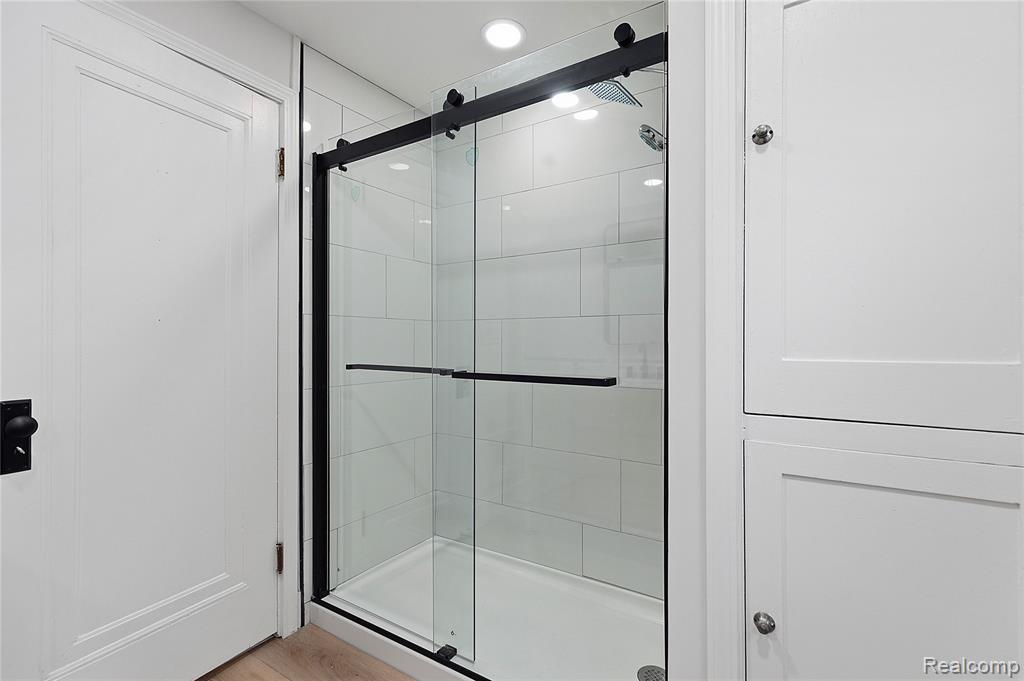 511 Gardenia Avenue, Royal Oak, MI 48067 — Photo 24
