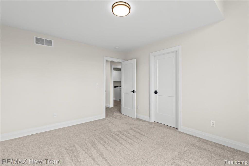 209 MOUNTAIN VIEW LANE, Milford, MI 48381 — Photo 22