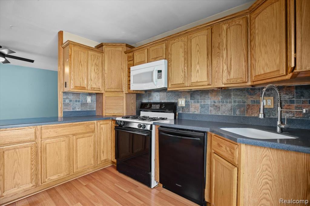6717 Foxthorn Road, Canton, MI 48187 — Photo 10