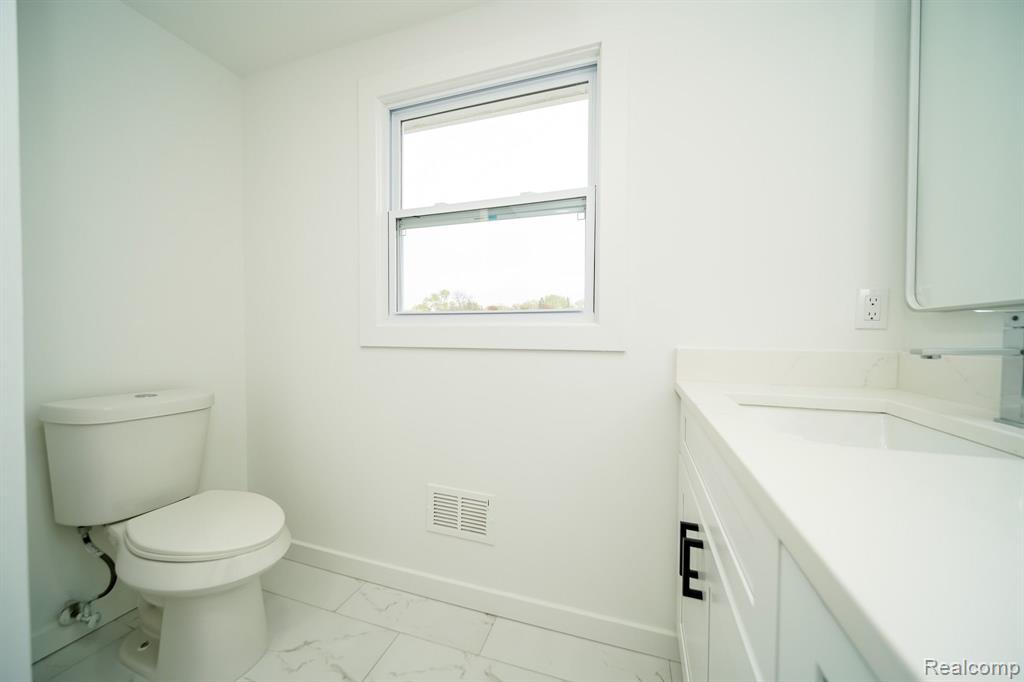 52556 BELLE Crest, Shelby Twp, MI 48316 — Photo 52
