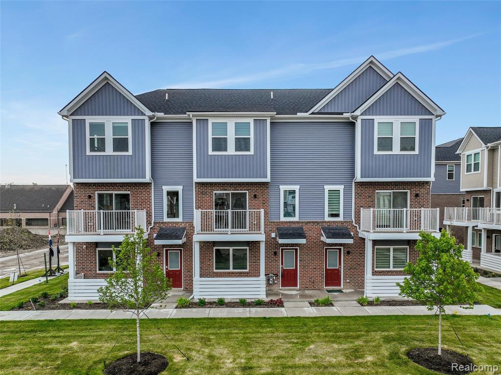 822 Huntley Lane, Troy, MI 48085 — Photo 2