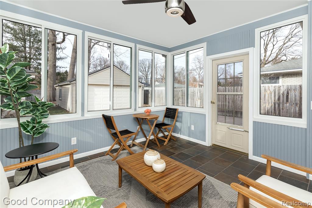 702 Orchard View Drive, Royal Oak, MI 48073 — Photo 10
