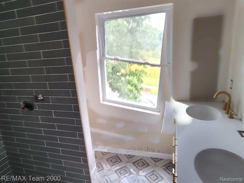 2492 Townsend Street, Detroit, MI 48214 — Photo 8