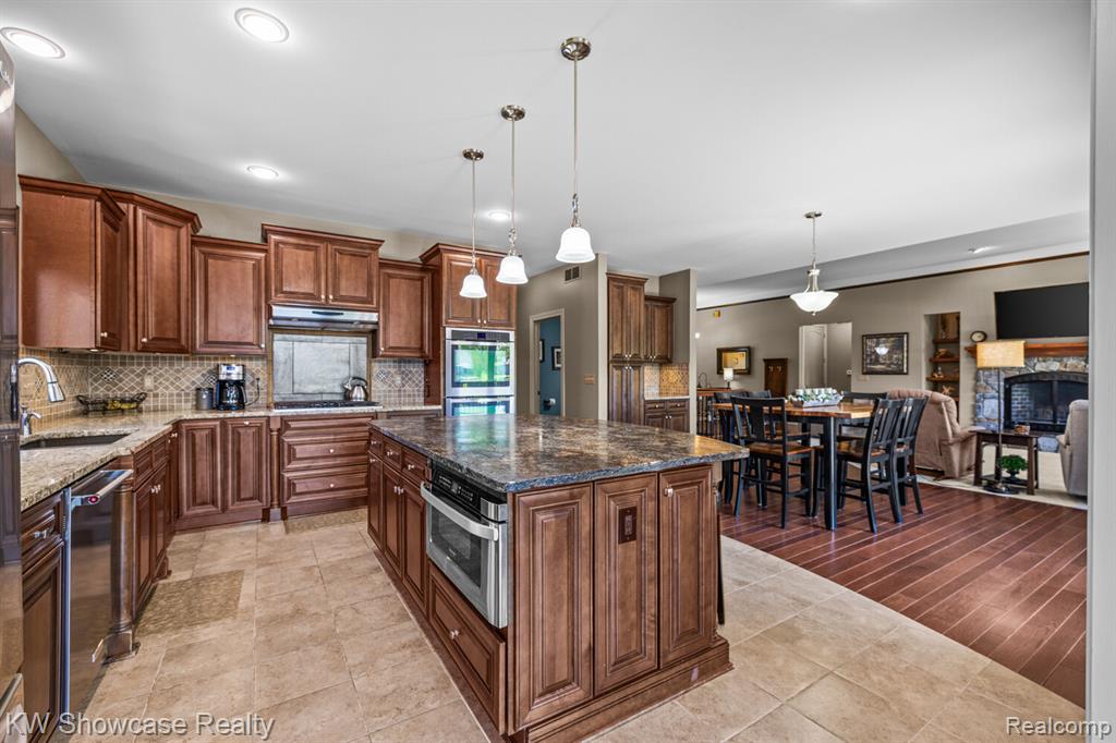 3348 Kingsway Drive, Highland, MI 48356 — Photo 15