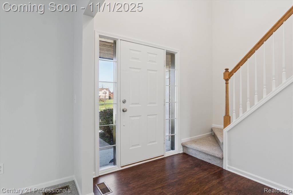 47123 Sherstone Drive, Canton, MI 48188 — Photo 6