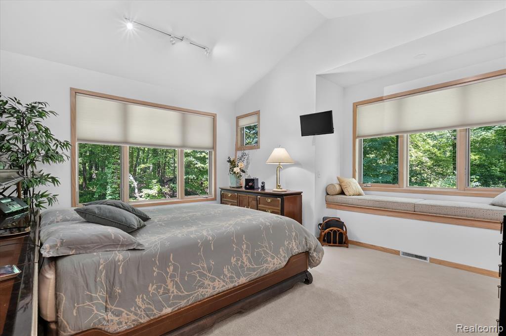 5388 Hartland Road, Fenton, MI 48430 — Photo 22