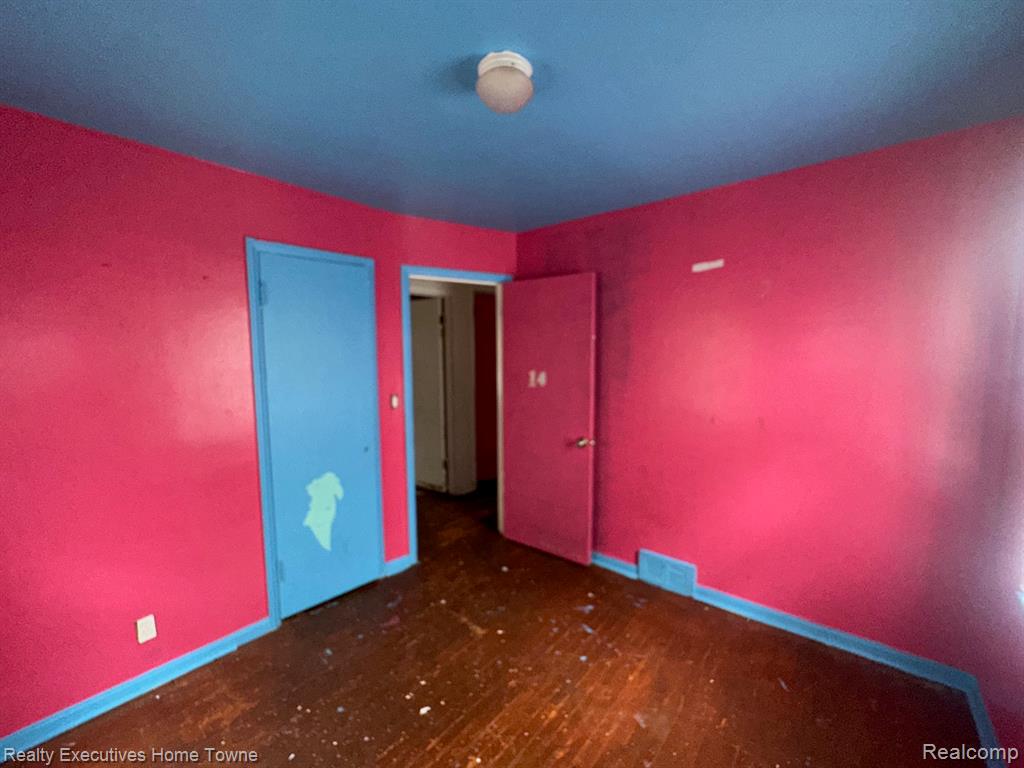 8068 Stahelin Avenue, Detroit, MI 48228 — Photo 9