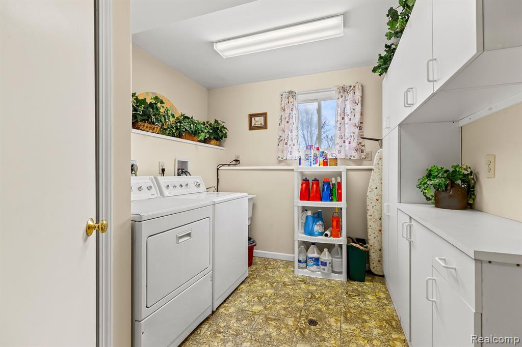 60820 LILLIAN Street, South Lyon, MI 48178 — Photo 16