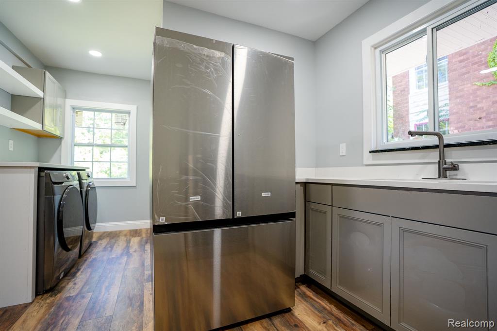 388 Lakewood Street, Detroit, MI 48215 — Photo 11
