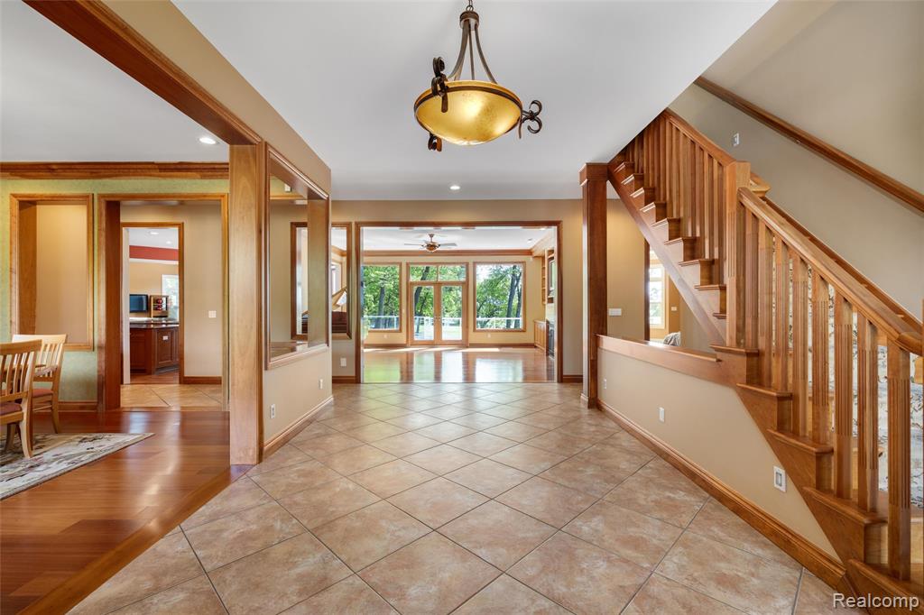 7432 Foxburg Court, Clarkston, MI 48348 — Photo 19