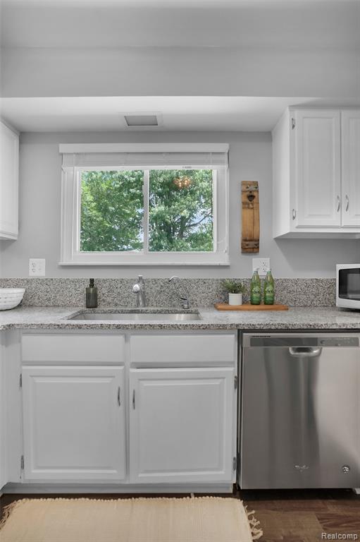9851 Atwood Drive, South Lyon, MI 48178 — Photo 17