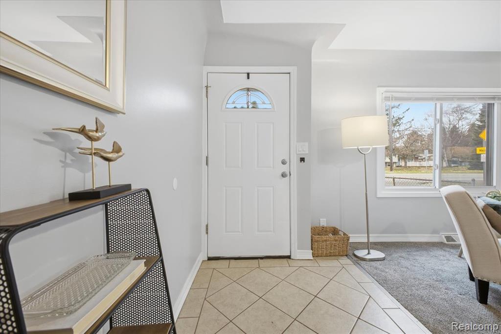2878 N Williams Lake Road, Addison, MI 48329 — Photo 6