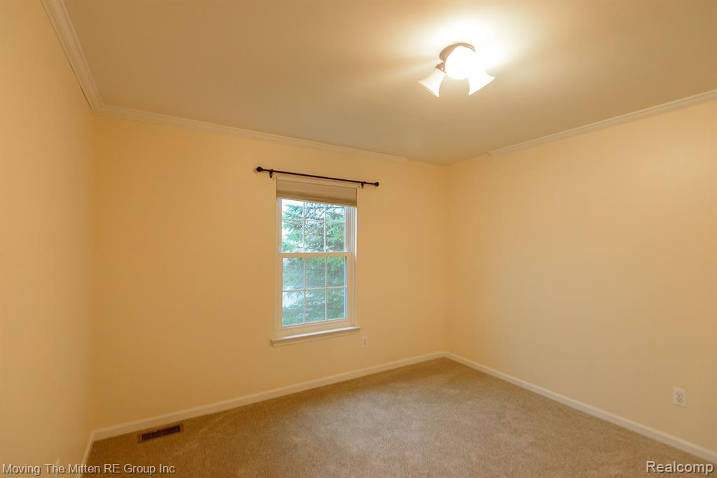 9084 W WALDEN Drive, Van Buren, MI 48111 — Photo 39