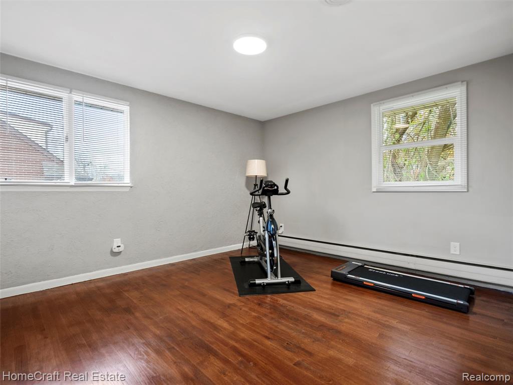 28626 SUNSET Boulevard W, Lathrup Village, MI 48076 — Photo 19