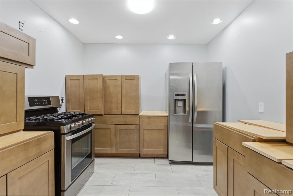 16666 James Couzens, Detroit, MI 48221 — Photo 11