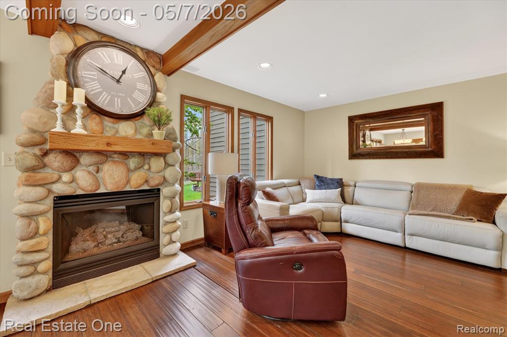 38967 Holsworth Court, Farmington, MI 48331 — Photo 23