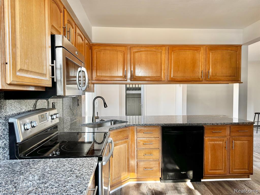 432 Edgewater Drive, Algonac, MI 48001 — Photo 11