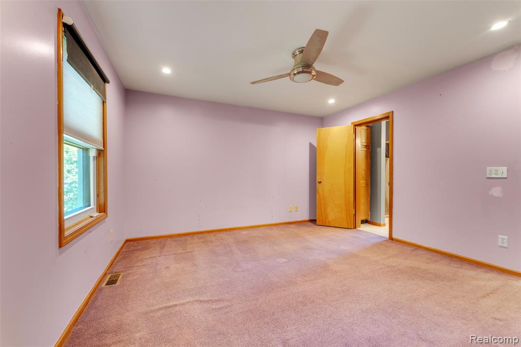 6879 Crofoot Road, Howell, MI 48843 — Photo 12