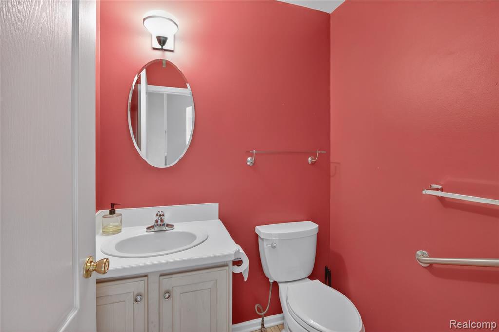 606 Shady Maple Drive, Wixom, MI 48393 — Photo 26