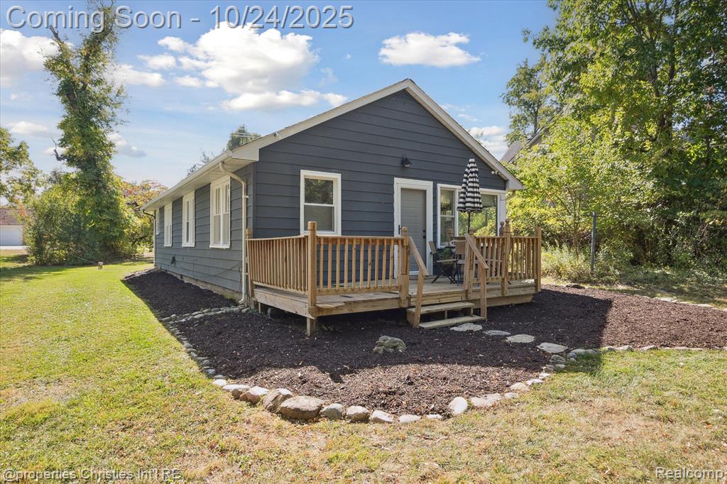 4066 Green Lake Road, West Bloomfield, MI 48324 — Photo 38