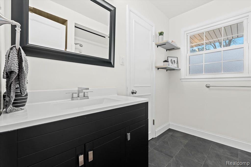 4675 QUARTON Road, Bloomfield Hills, MI 48301 — Photo 27