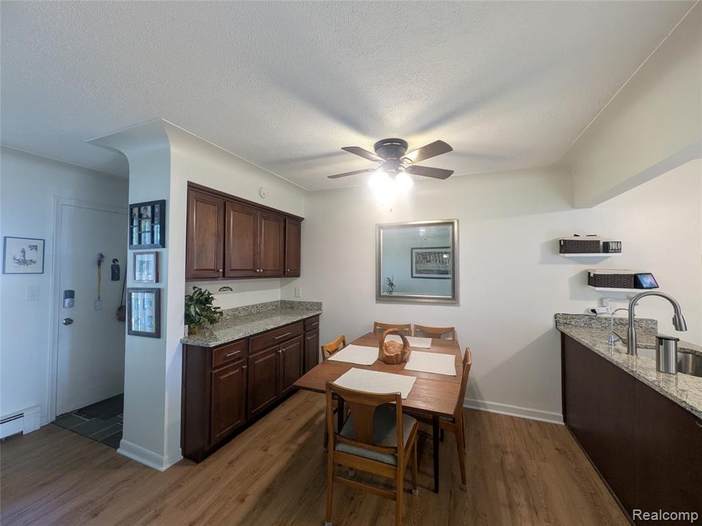 995 N Cass Lake Road, 218, Waterford, MI 48328 — Photo 7