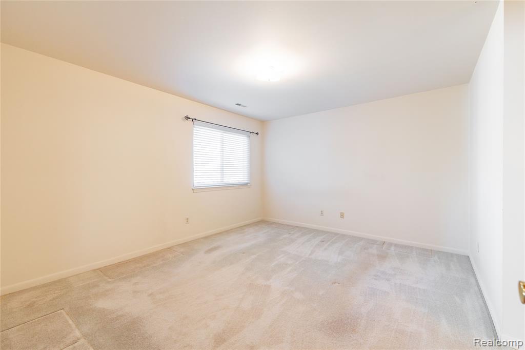 10241 Nancys Boulevard, 56, Grosse Ile, MI 48138 — Photo 16