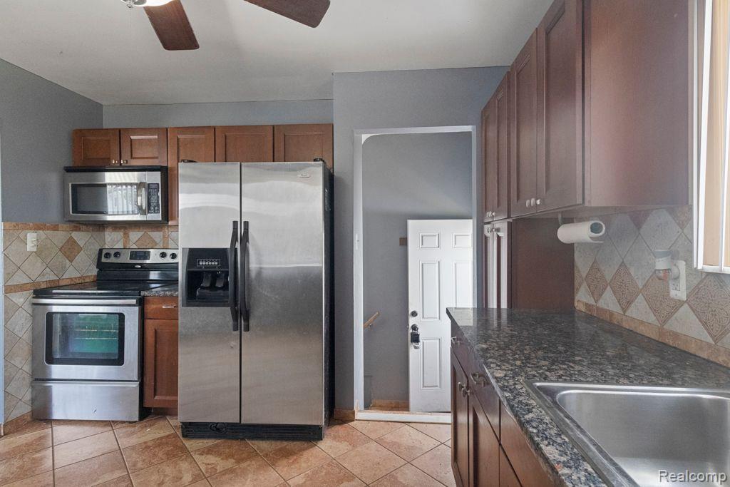 4976 CORNELL Street, Dearborn Heights, MI 48125 — Photo 12