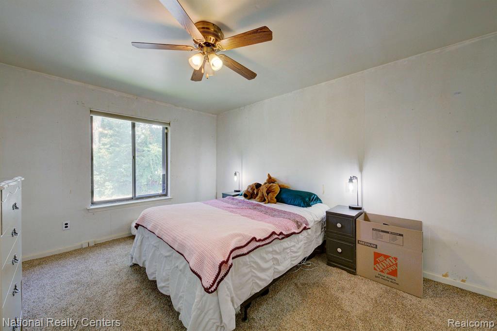 41702 BEDFORD Drive, Canton, MI 48187 — Photo 12