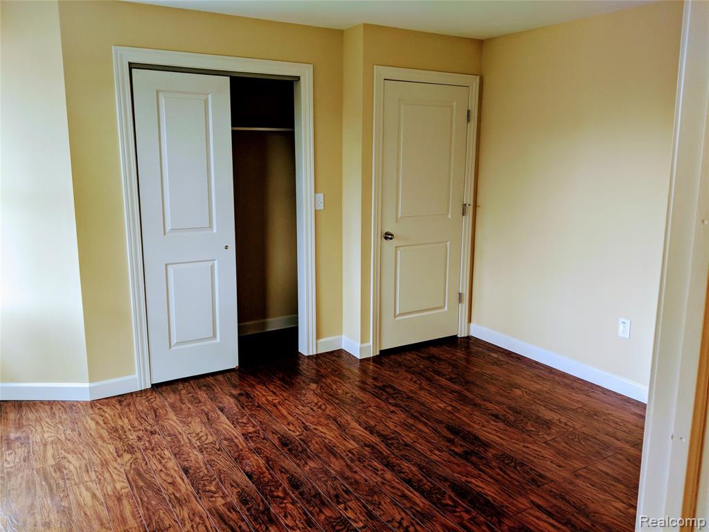 89 E EDSEL FORD FWY, Detroit, MI, 48202