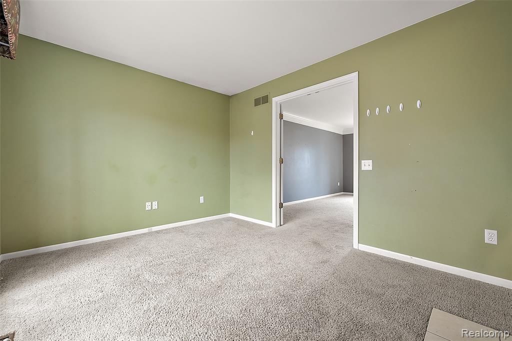 5699 Applegrove Drive, West Bloomfield, MI 48324 — Photo 15