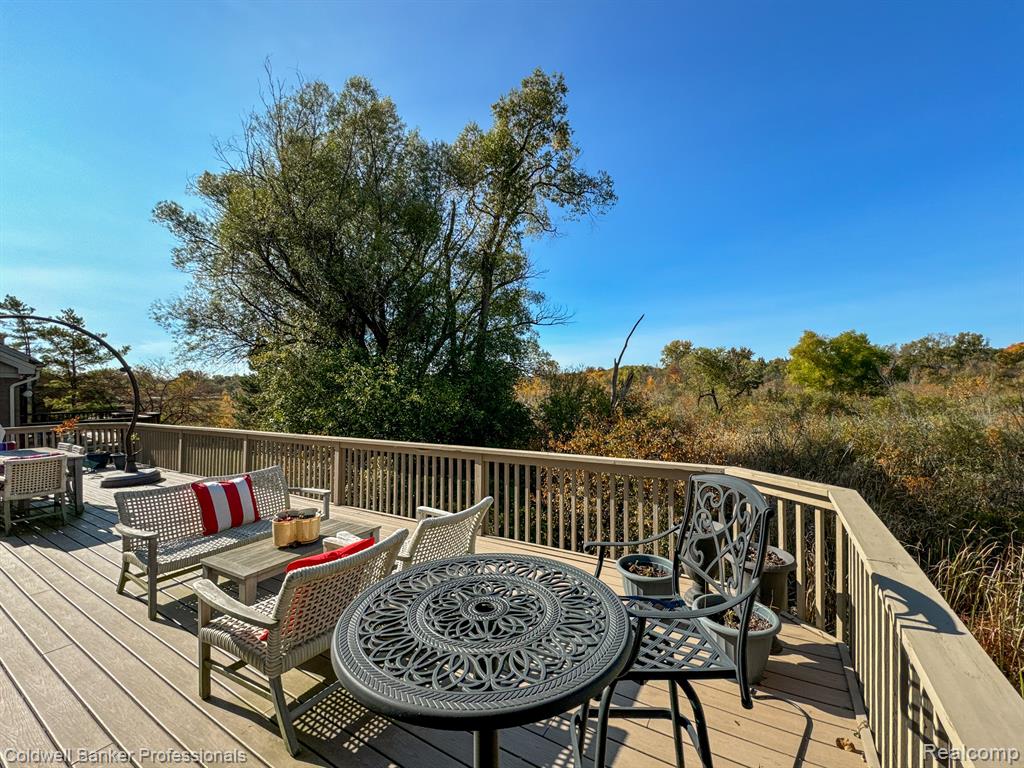 5040 OAKBROOKE Drive, West Bloomfield, MI 48323 — Photo 31