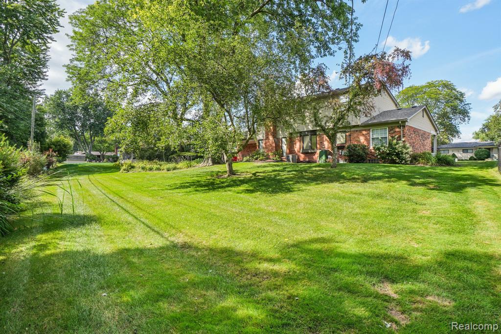 5372 Fieldcrest Drive, Shelby Twp, MI 48316 — Photo 38