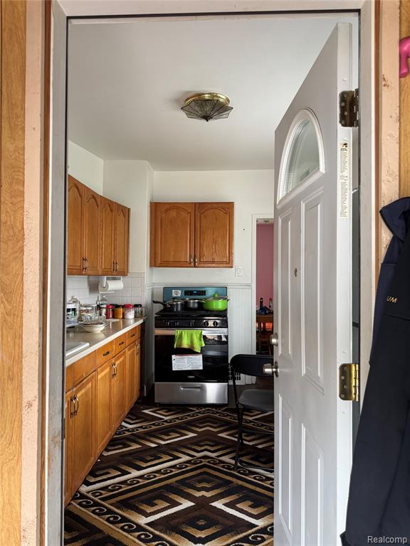 9633 Buffalo Street, Hamtramck, MI 48212 — Photo 16