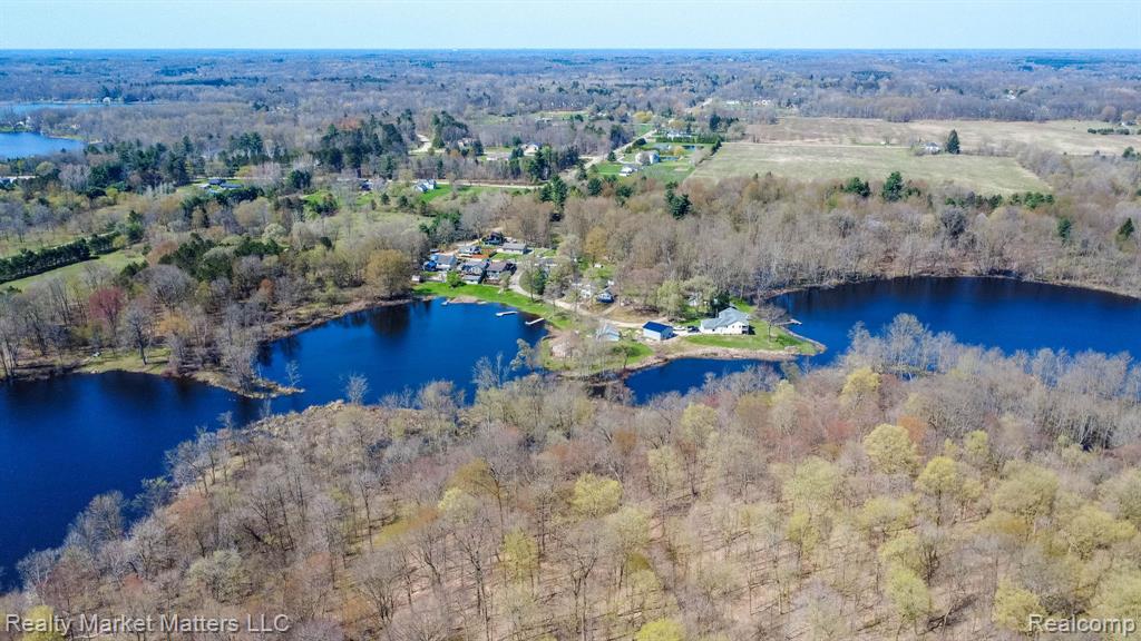 2543 Henry Road, Lapeer, MI 48446 — Photo 25