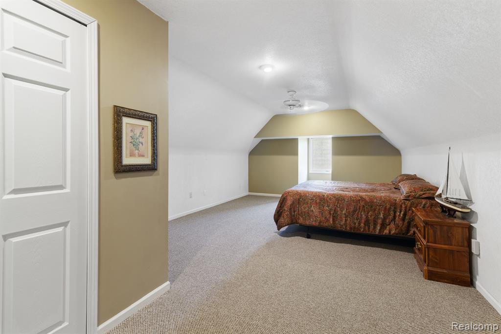 5218 HIGHPOINT Drive, Swartz Creek, MI 48473 — Photo 23