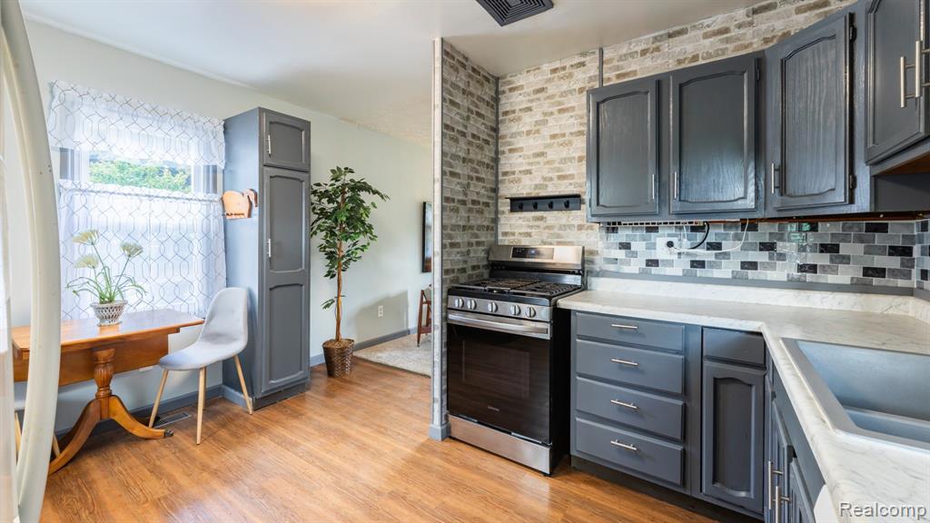 709 Judy Court, Mason, MI 48854 — Photo 12