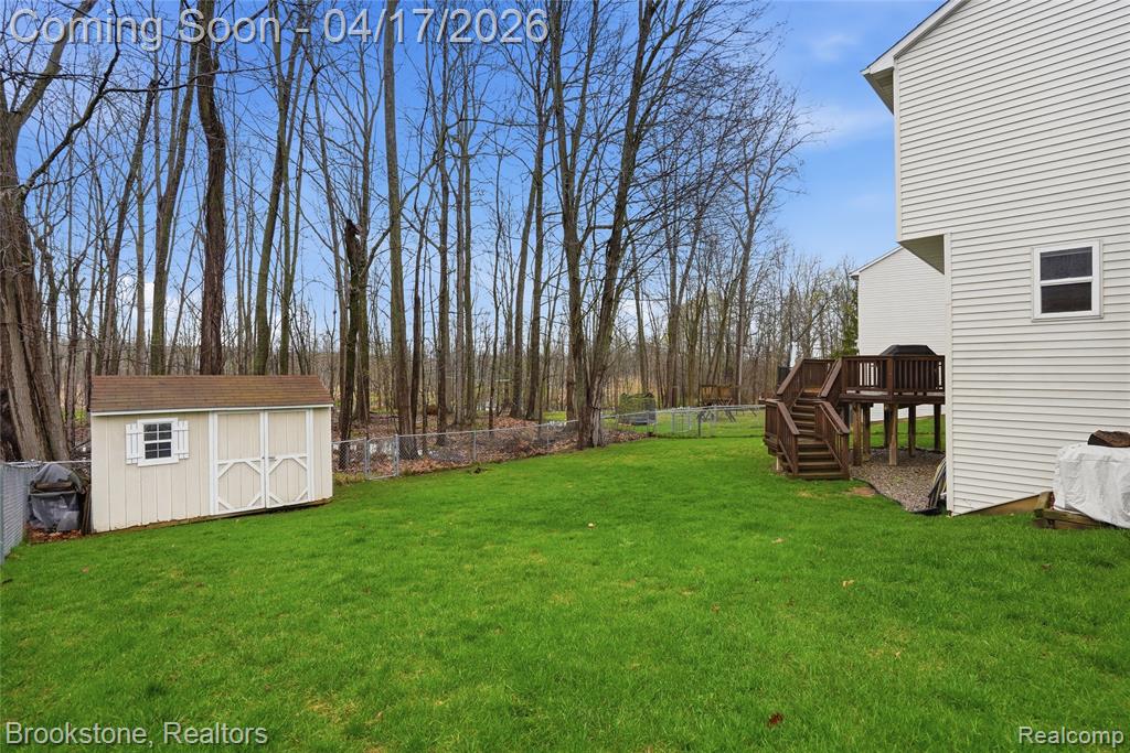 569 Cove View Drive, Waterford, MI 48327 — Photo 36